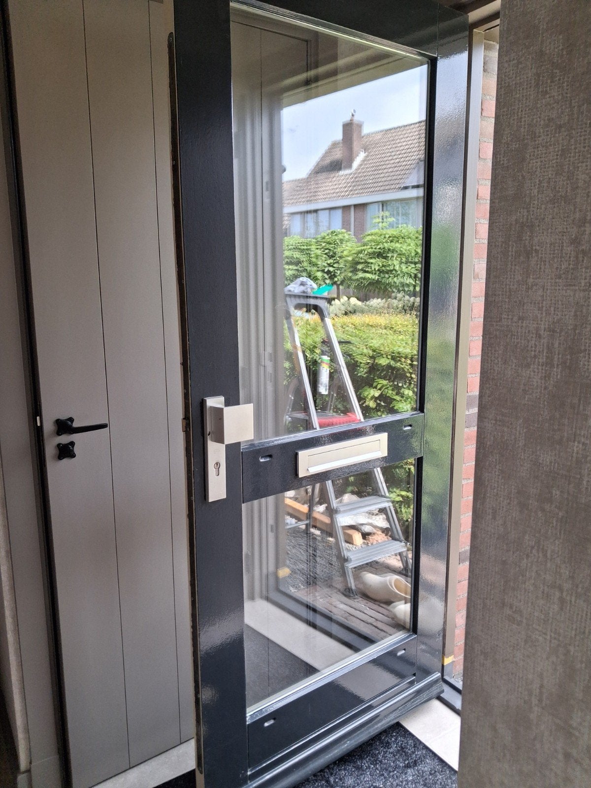 Moderne Buitendeur met Glas en Brievenbus, Ophalen, Gebruikt, 80 tot 100 cm, Buitendeur