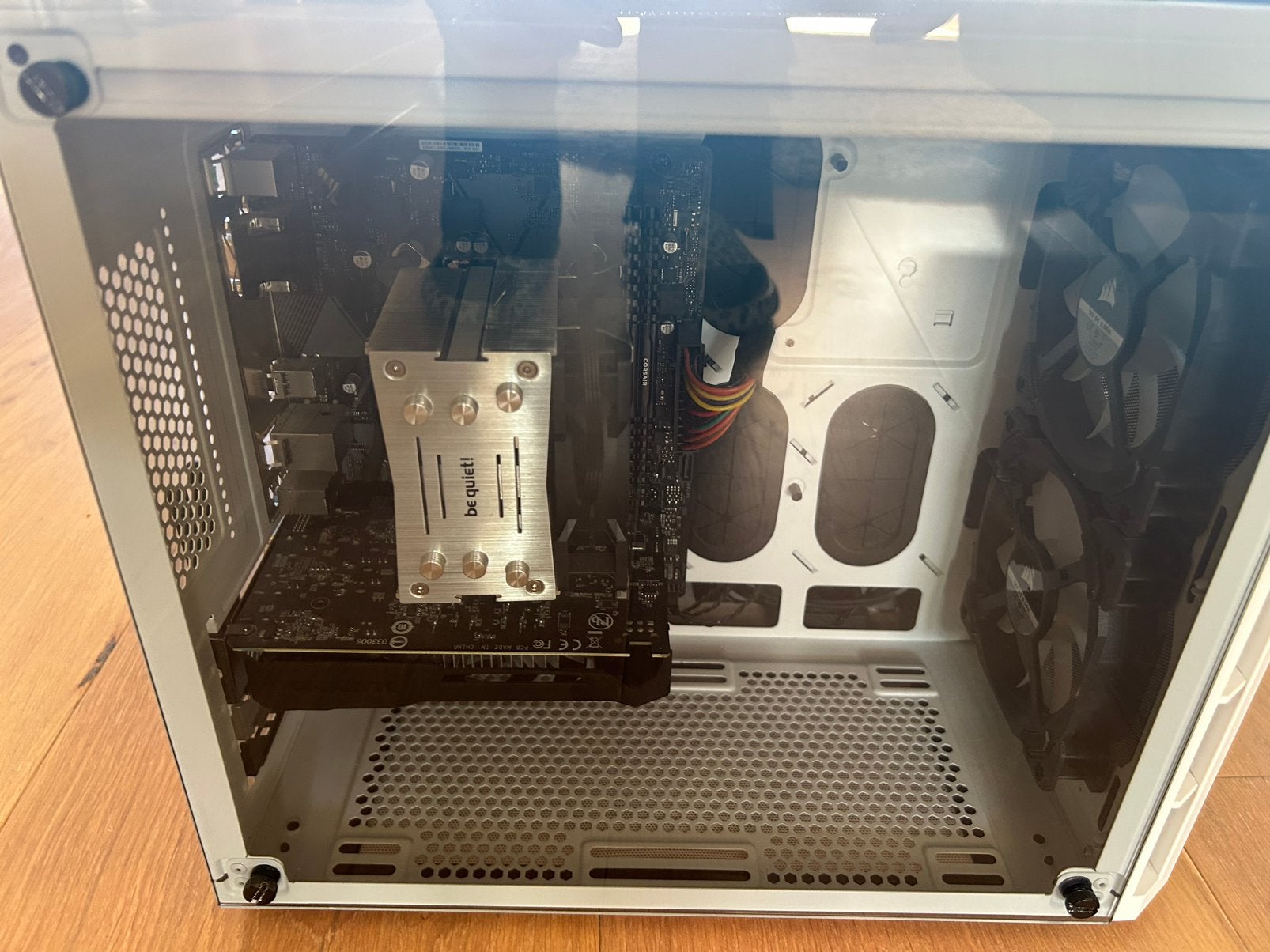 Foto 10 van Gaming PC / Desktop - i5-8400 - GTX 1050 Ti - 16 GB RAM