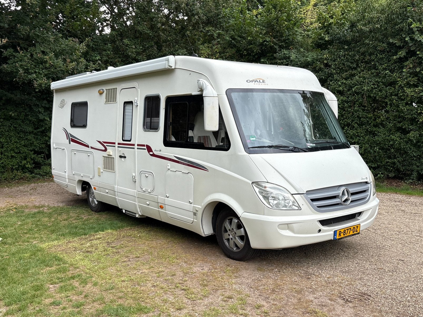 Le Voyageur camper | Mercedes Automaat | 180 pk | 2009, Caravans en Kamperen, Gaslek-detector, Diesel, Tot en met 3, Particulier
