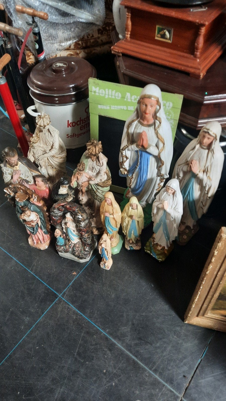Verzameling van diverse Mariabeelden en religieuze figuren, Antiek en Kunst, Ophalen of Verzenden
