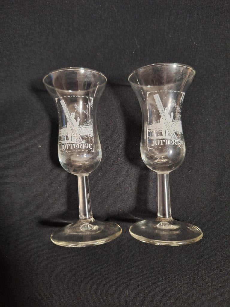 JUTTERTJE glaasjes 2 stuks, Ophalen of Verzenden, Zo goed als nieuw, Borrel- of Shotglas