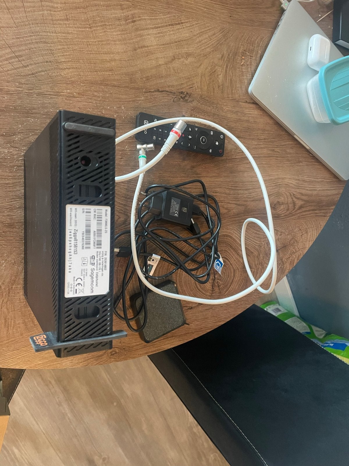 Ziggo Mediabox XL (Sagemcom) met afstandsbediening, Ophalen of Verzenden, Gebruikt, Decoder