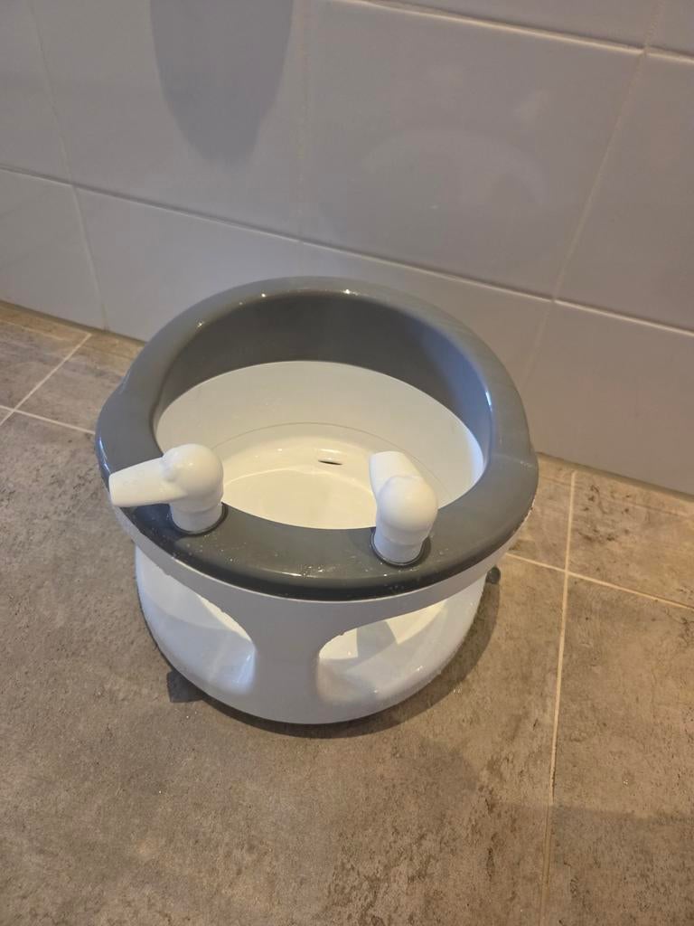 Baby bad/douchezitje, Kinderen en Baby's, Overige merken, Ophalen of Verzenden, Zo goed als nieuw, Badzitje of Badring