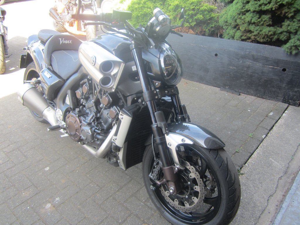 V-max 1700 carbon, Occasion, 4 cilinders, Bedrijf, Meer dan 35 kW