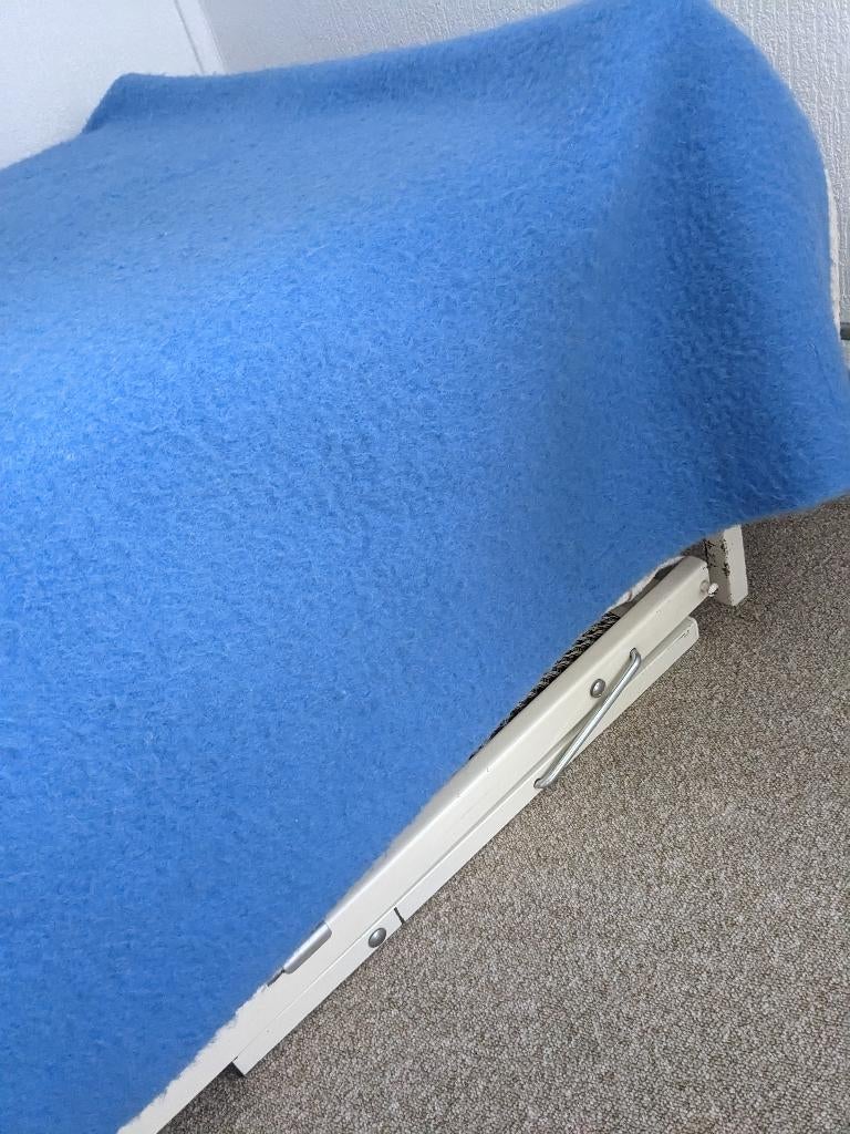 Onderschuifbed op wieltjes, Ophalen, Gebruikt, Eenpersoons, Wit