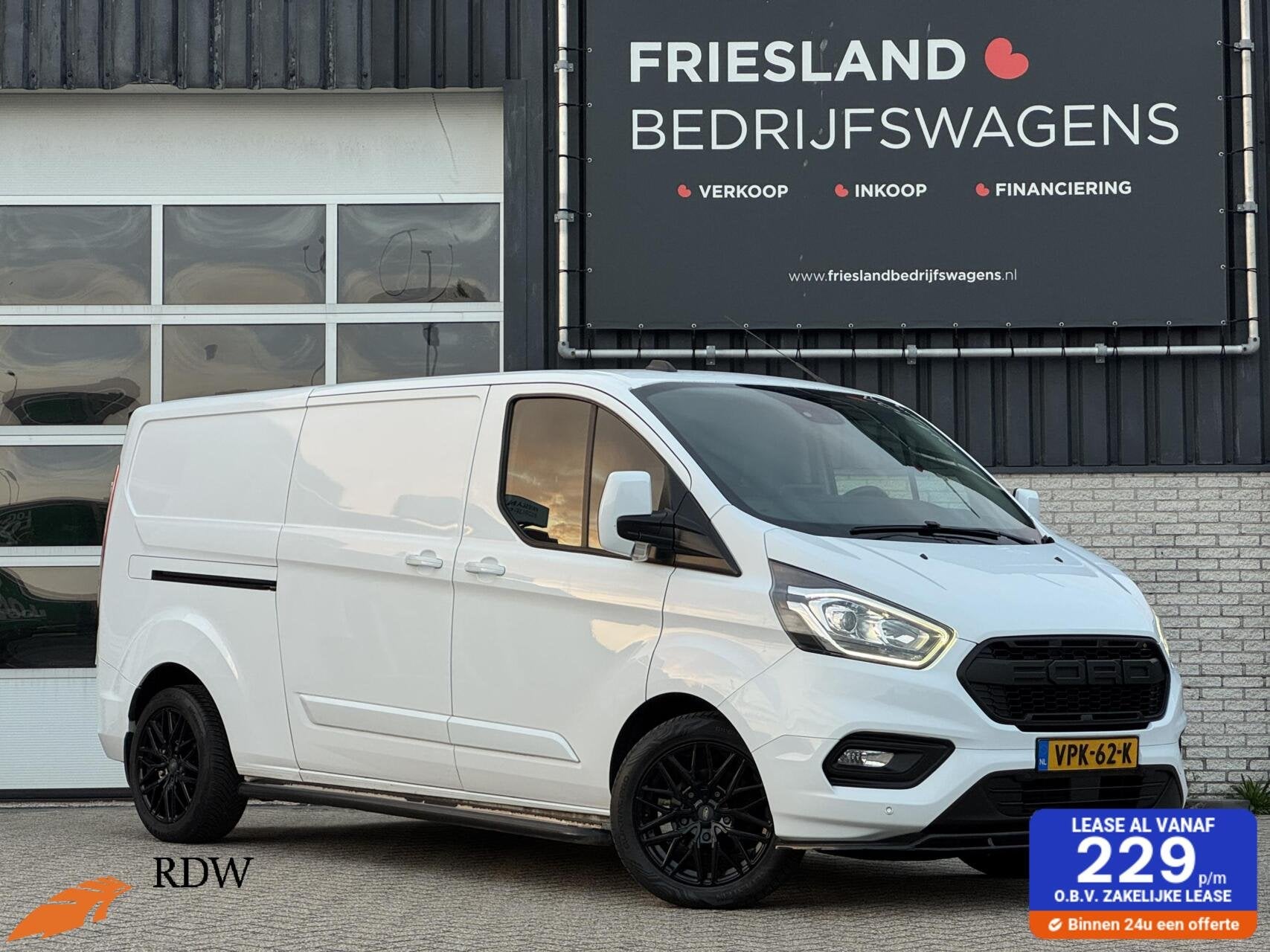 Ford Transit Custom 320 2.0 TDCI 129pk Limited Trekhaak/Came, 4 cilinders, 129 pk, Leder en Stof, Wit