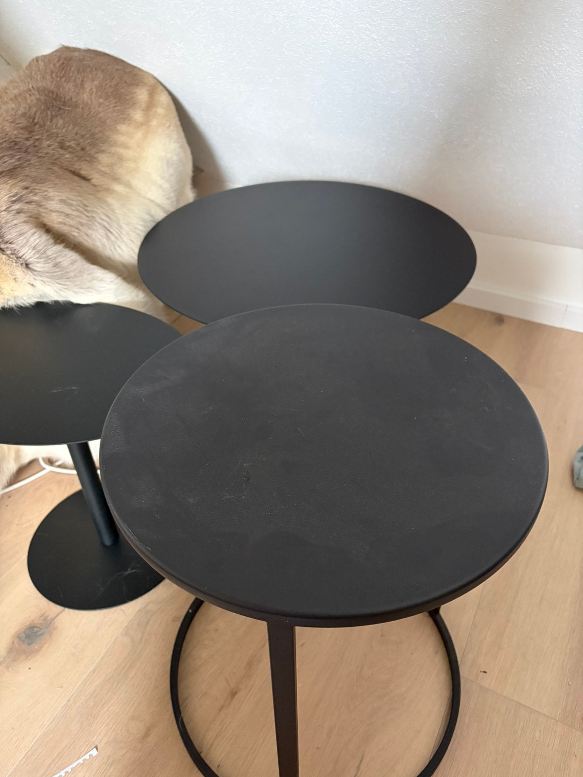 Hoge bijzet tafel, merk Zuiver, 45 tot 60 cm, Minder dan 55 cm, Rond, Ophalen of Verzenden