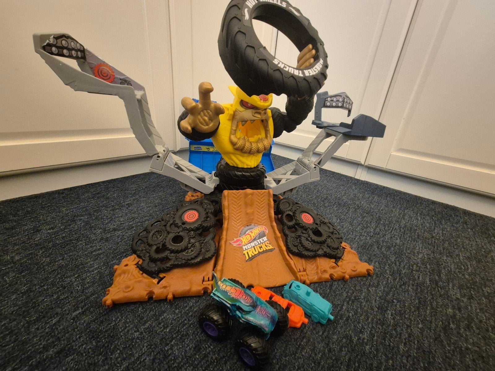 Hotwheels Monstertrucks Smashers Arena Gorilla, Racebaan, Ophalen of Verzenden, Zo goed als nieuw, Hot Wheels