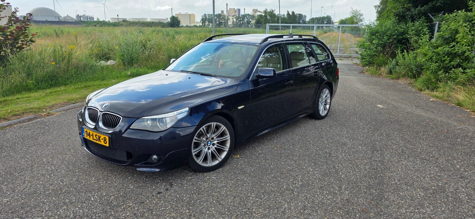 BMW 5-Serie 4.4 I 545 Touring AUT 2004 Blauw, Automaat, Achterwielaandrijving, Automatische klimaatregeling, 1700 kg