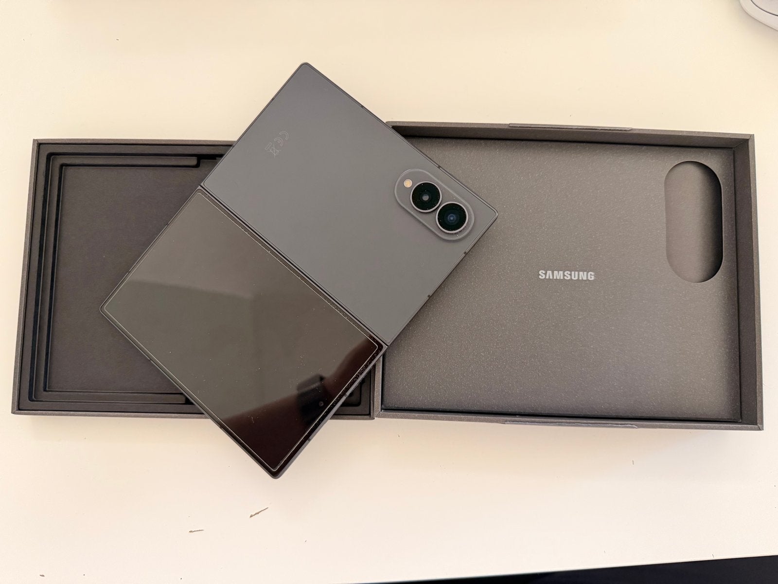 Samsung Galaxy Z Fold 8 256GB Zwart - Nieuwstaat, Telecommunicatie, Zwart, Touchscreen, Ophalen of Verzenden, Zo goed als nieuw