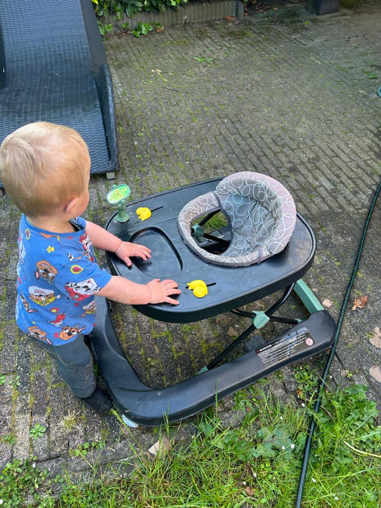 Handige Babywalker voor buiten / Loopstoel - Gratis, Ophalen, Gebruikt