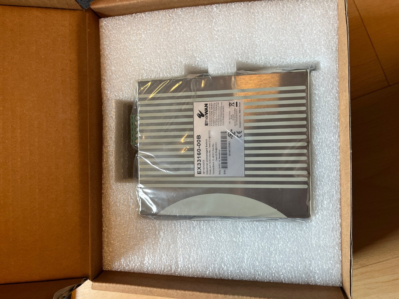 EtherWAN EX33160-00B Industriële Unmanaged Switch, Ophalen of Verzenden, Nieuw
