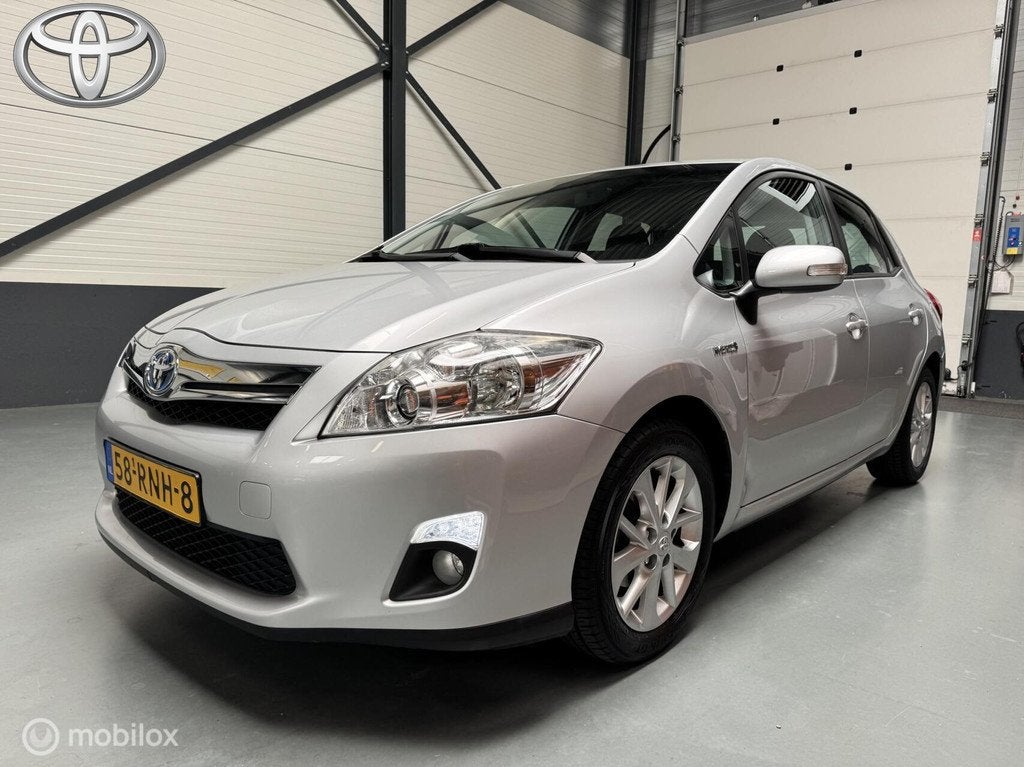 Toyota Auris 1.8 Full Hybrid Aspiration Navi|Trekhaak afneem, Auto's, Euro 5, Gebruikt, Zwart, 4 cilinders
