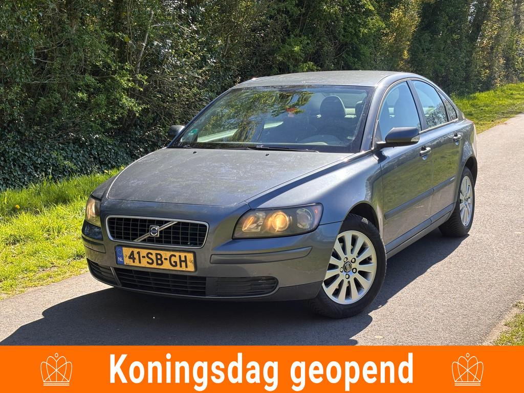 Volvo S40 1.8 Kinetic | Airco + Cruise control |, Auto's, Volvo, Voorwielaandrijving, 125 pk, Gebruikt, 4 cilinders