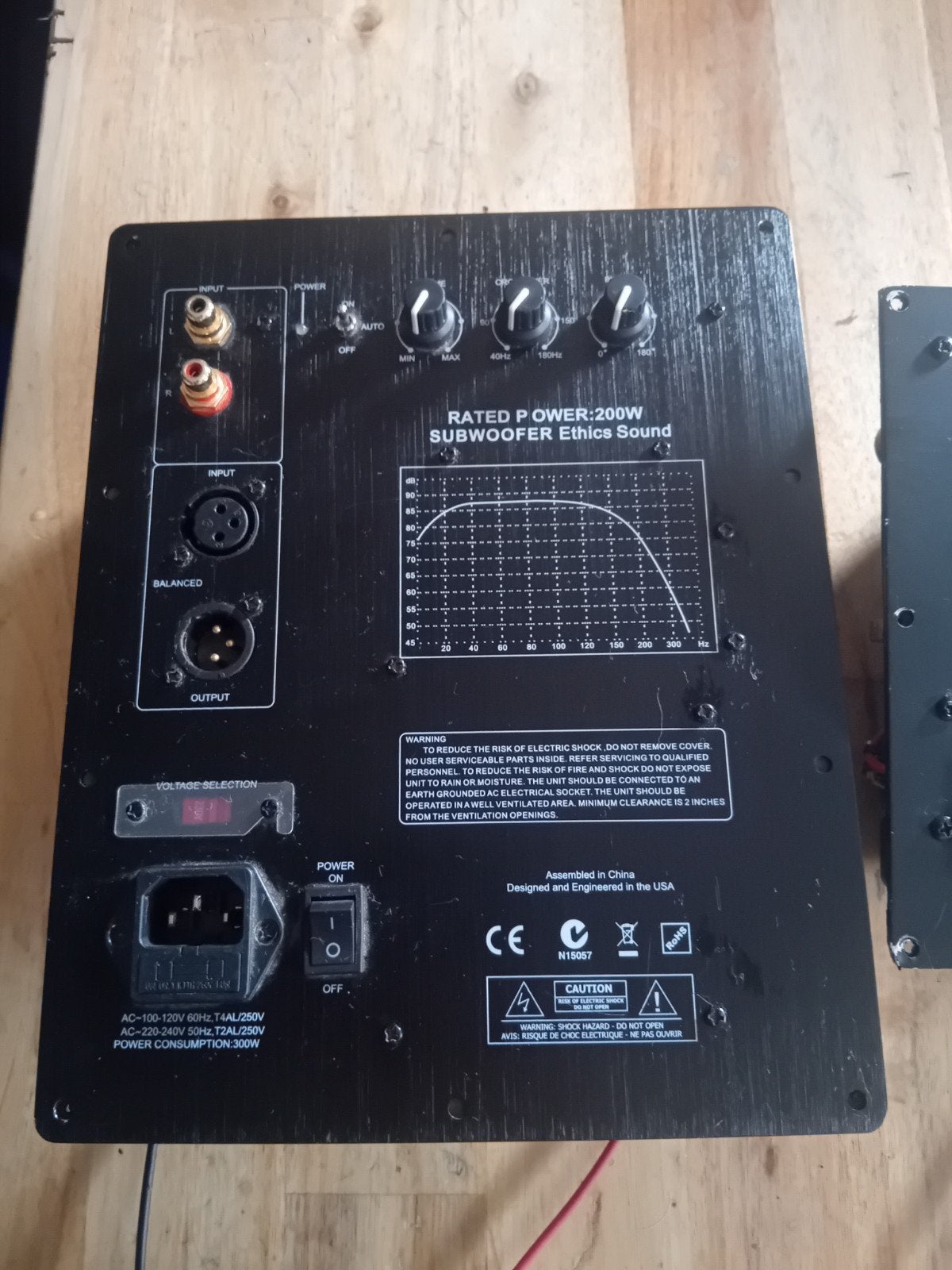 Plaatversterker  subwoofer, Muziek en Instrumenten, Mengpanelen, Ophalen, Zo goed als nieuw