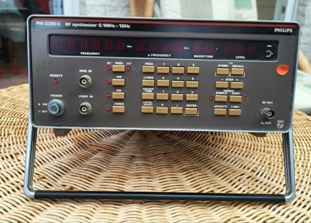 Vintage Philips PM5390S RF-synthesizer, Ophalen of Verzenden