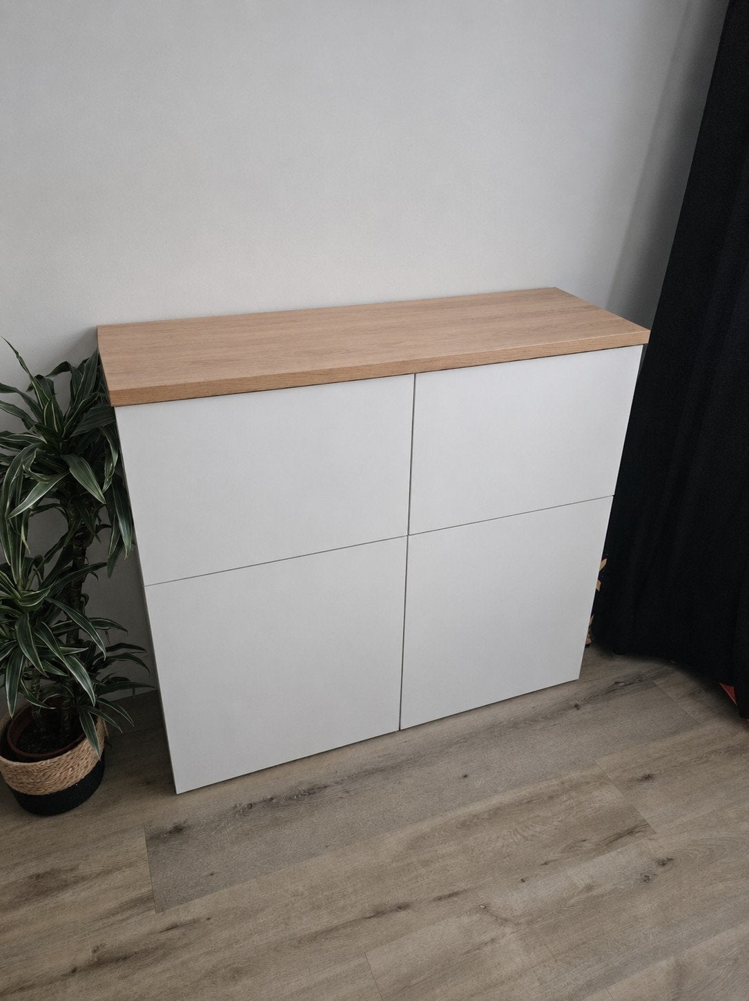 IKEA BESTA kast met massief eiken houten plank, Ophalen, Gebruikt