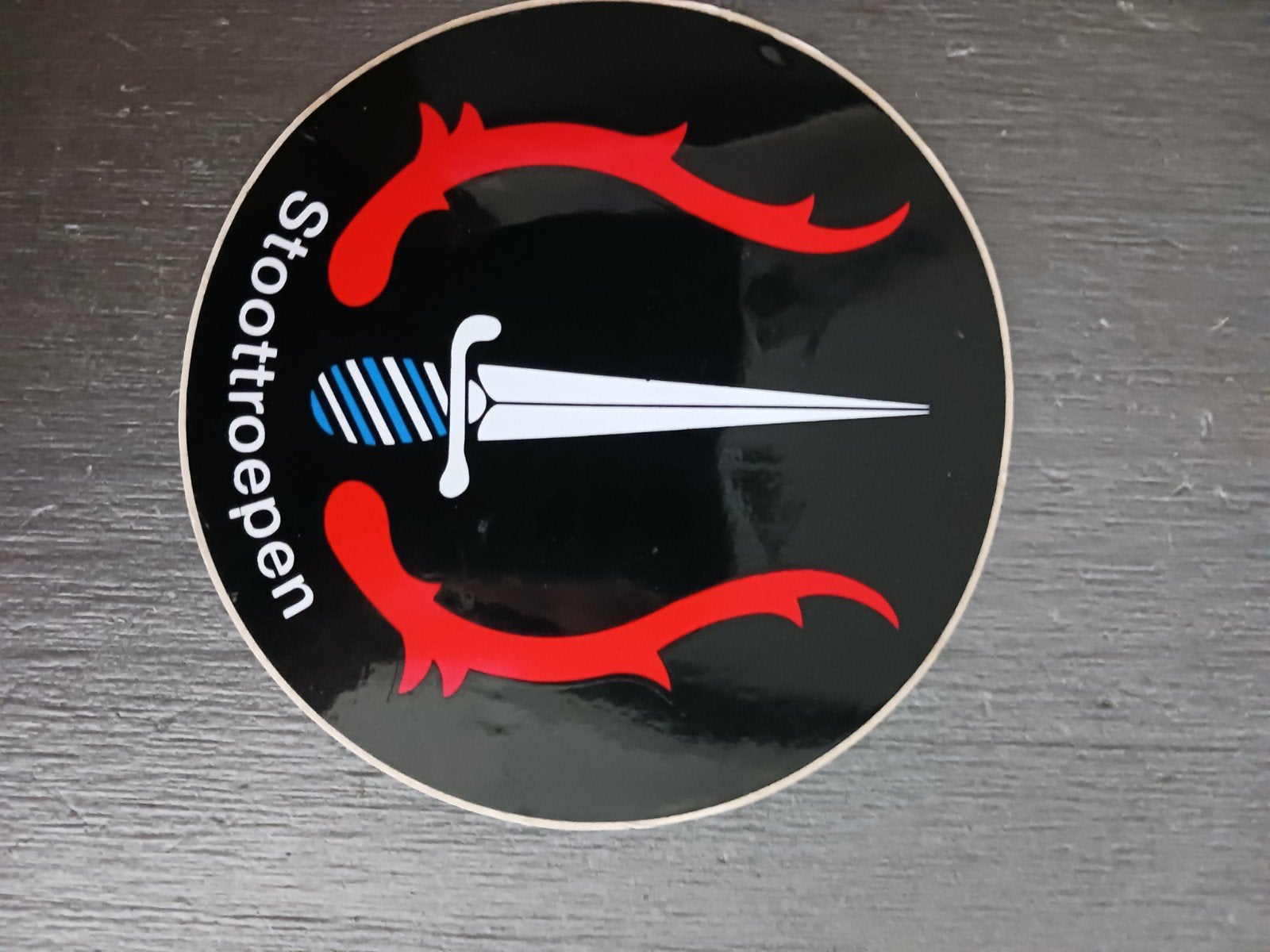 Stoottroepen sticker vintage nl., Verzamelen, Ophalen of Verzenden, Landmacht, Nederland, Embleem of Badge