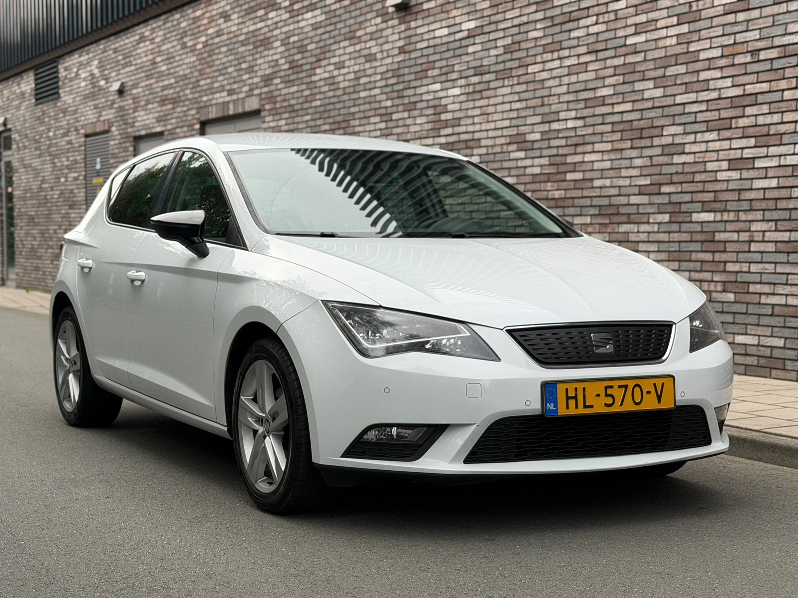 Seat Leon 1.0 EcoTSI Style Connect |CARPLAY|LED|NAVI|CAMERA|, Voorwielaandrijving, Dealer onderhouden, Stof, Leon