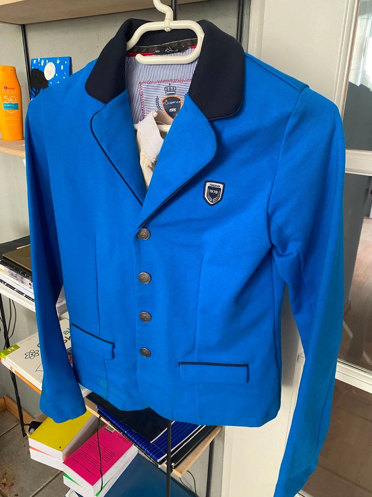 blauw wedstrijdjasje, Dieren en Toebehoren, Paardrijkleding, Ophalen of Verzenden, Zo goed als nieuw, Dressuur, Bovenkleding