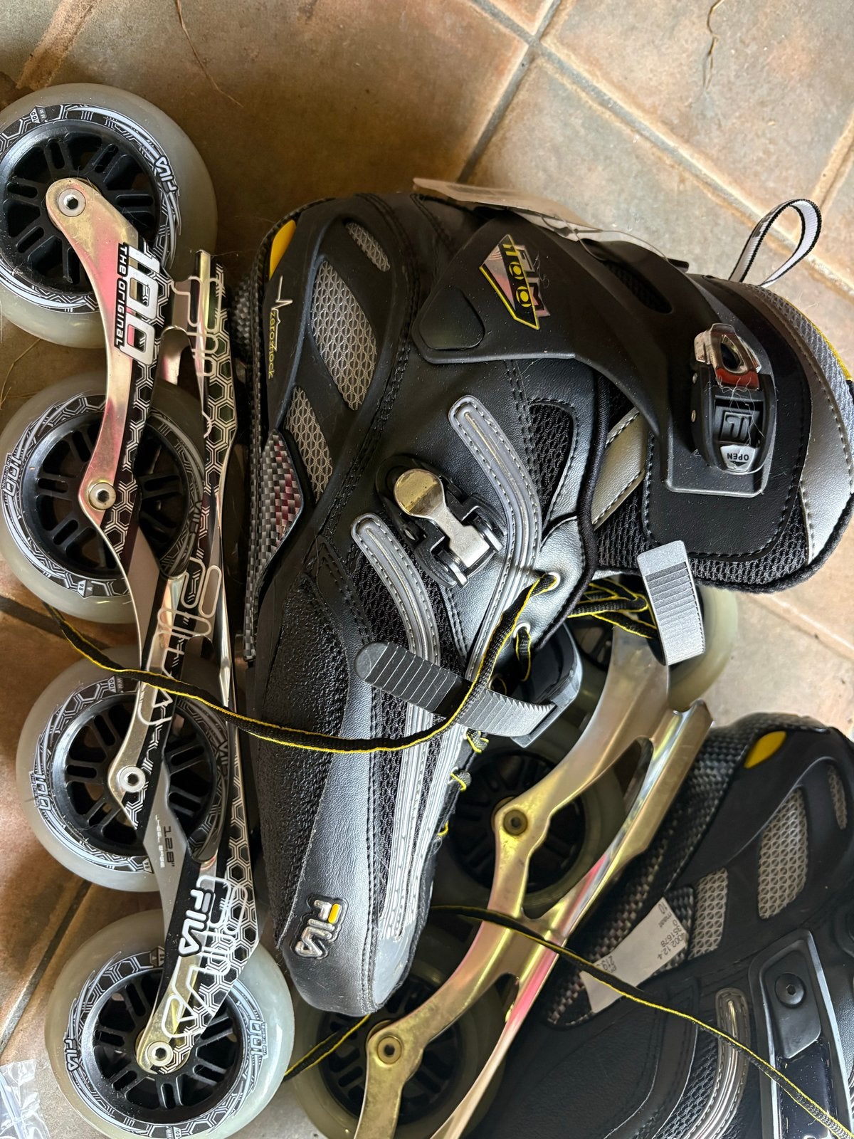 Fila FM100 Skates/Skeelers Maat 44 Nieuw met Beschermers, Overige merken, Nieuw, Inline skates 4 wielen, Heren