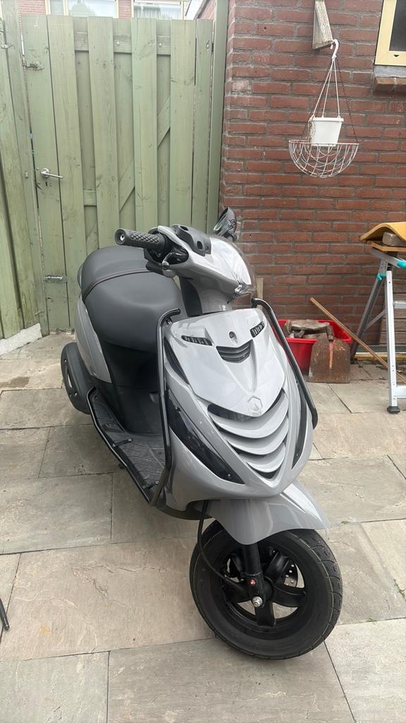 Piaggio zip 4t waardepijling, Fietsen en Brommers, Scooters | Piaggio, Ophalen, Maximaal 45 km/u, Zip, Zo goed als nieuw