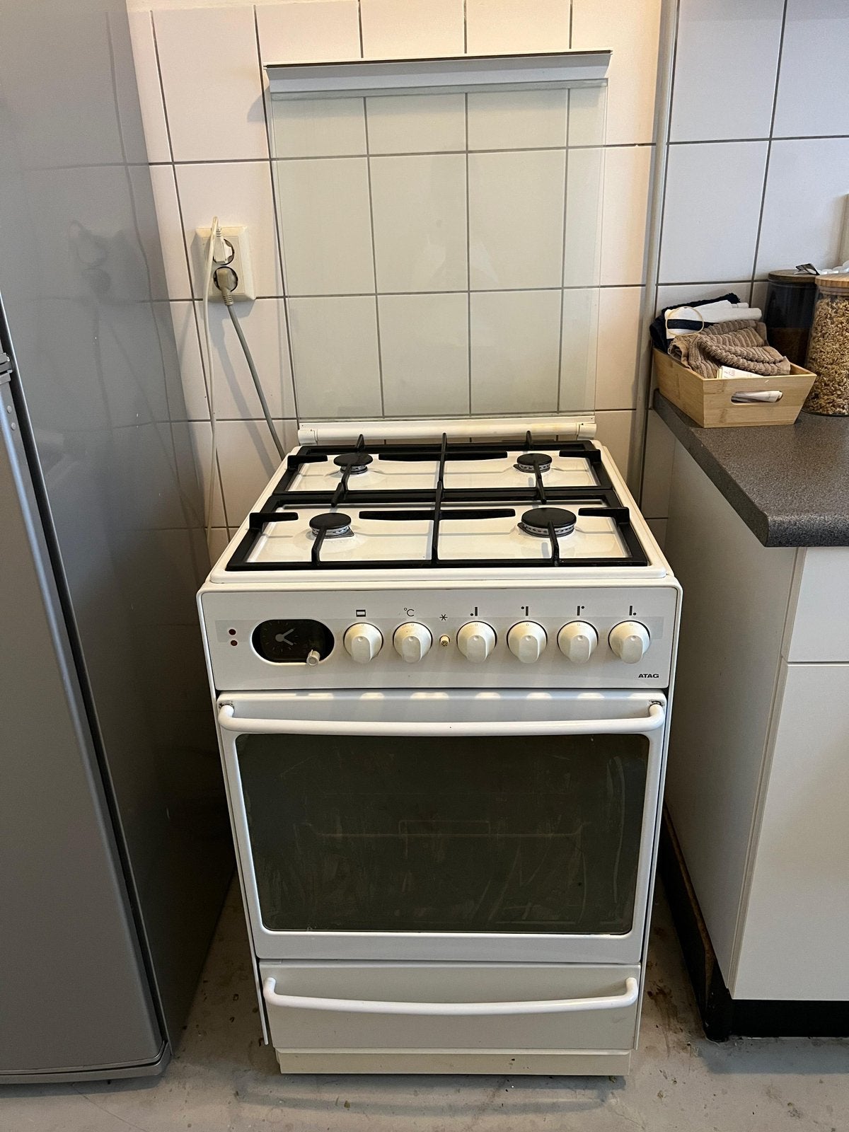 Gasfornuis vrijstaand met oven - MOET WEG WEEKEND 19/20 sep, Witgoed en Apparatuur, Ophalen, Gebruikt, 4 kookzones, Hete lucht