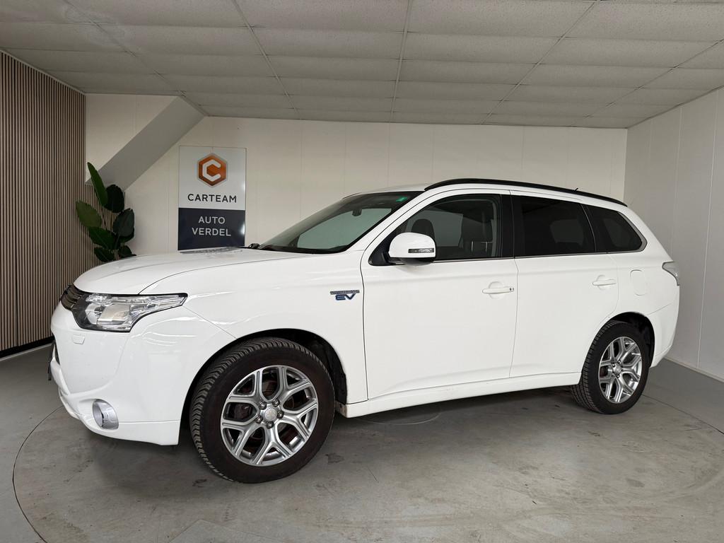 Mitsubishi Outlander 2.0 PHEV instyle Airco Automaat, Trekha, 4 cilinders, Wit, Vierwielaandrijving, Hybride Elektrisch/Benzine