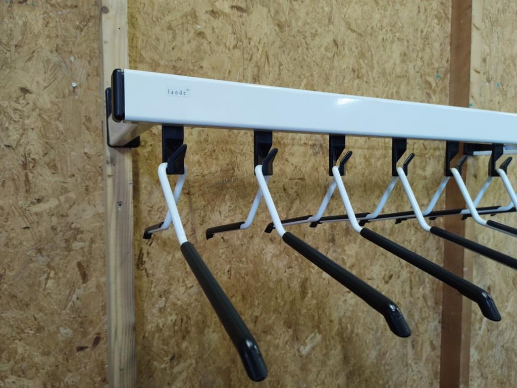 Lande design wandkapstok met 9 hangers en haken, Wandkapstok, Gebruikt, Nvt, tweedehands artikel, Ophalen of Verzenden