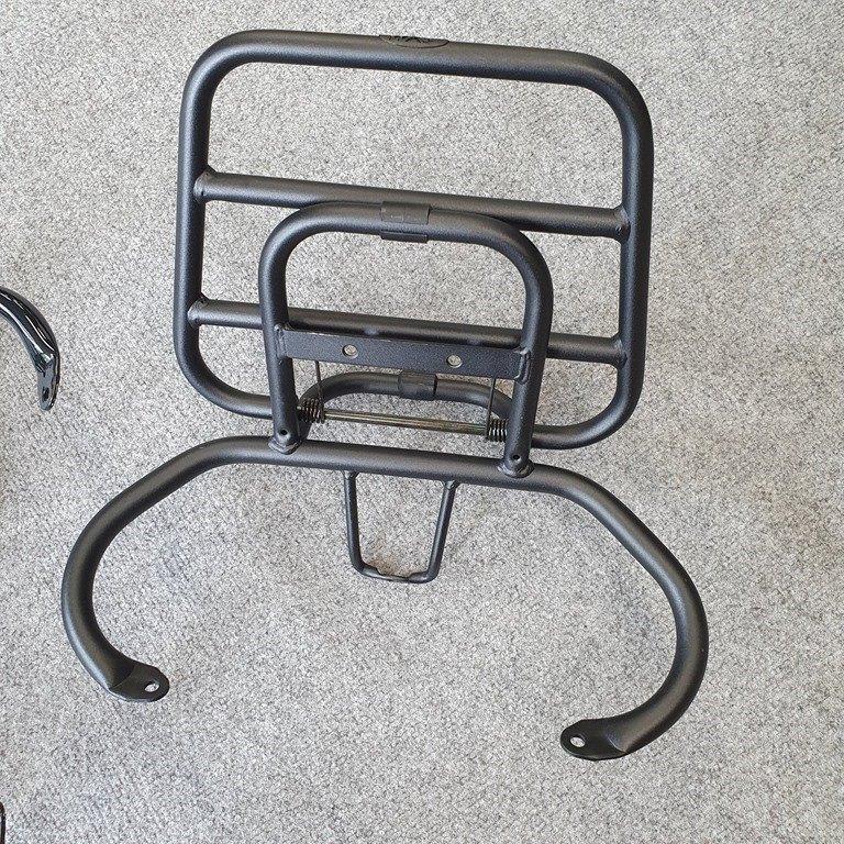 NIEUW Klapdrager Sym Fiddle II 2 origineel mat zwart drager, Fietsen en Brommers, Brommeronderdelen | Scooters, Ophalen of Verzenden