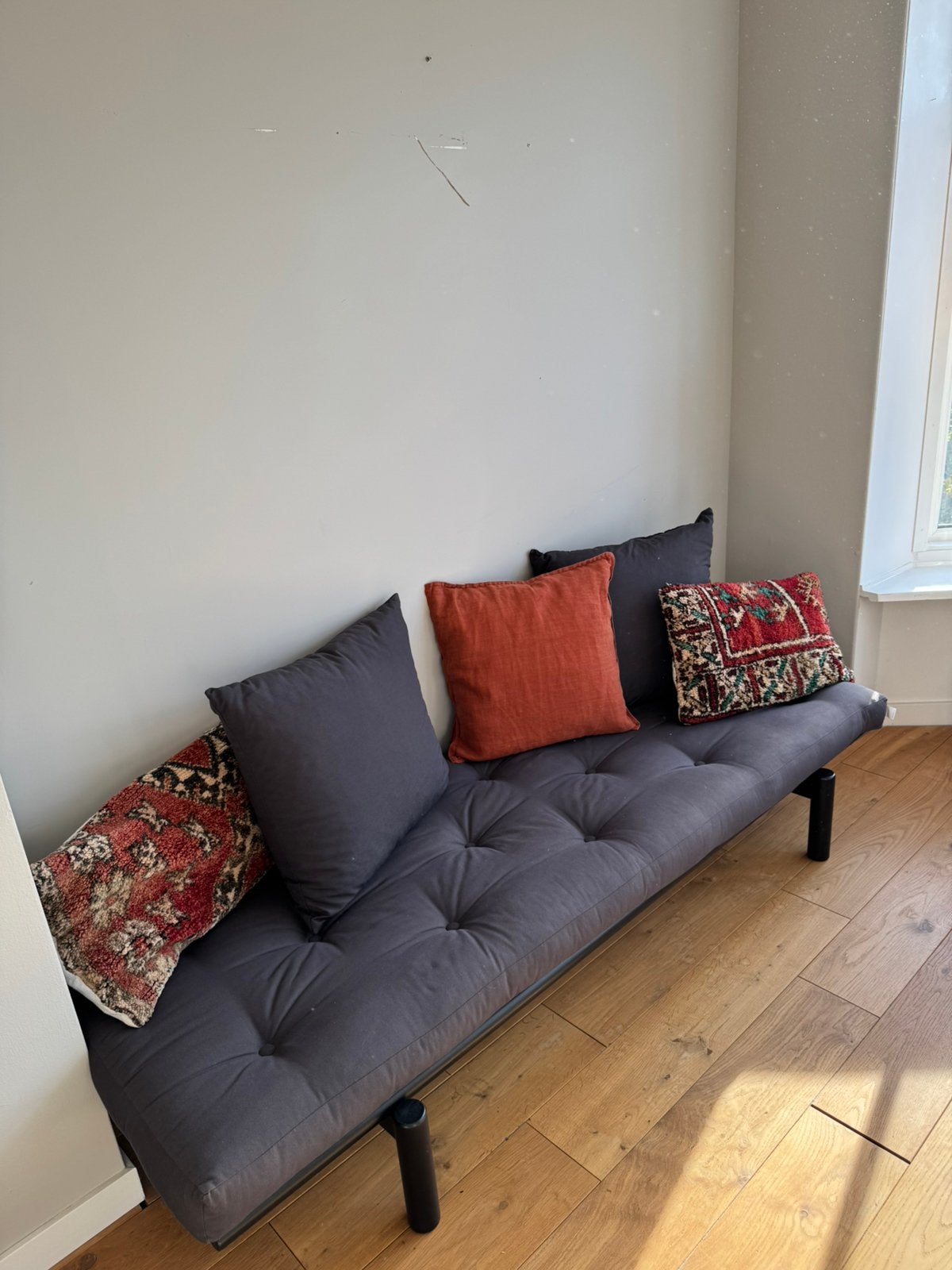 Karup Design Daybed/slaapbank, model Pace - antraciet/zwart, Huis en Inrichting, Eenpersoons, Zwart, Ophalen of Verzenden, Zo goed als nieuw