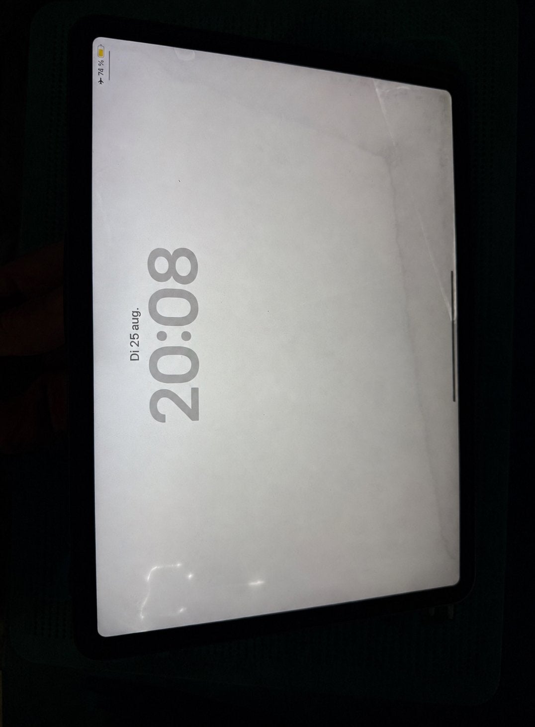 Foto 5 van Apple iPad Pro 11" 2020 scherm licht beschadigd