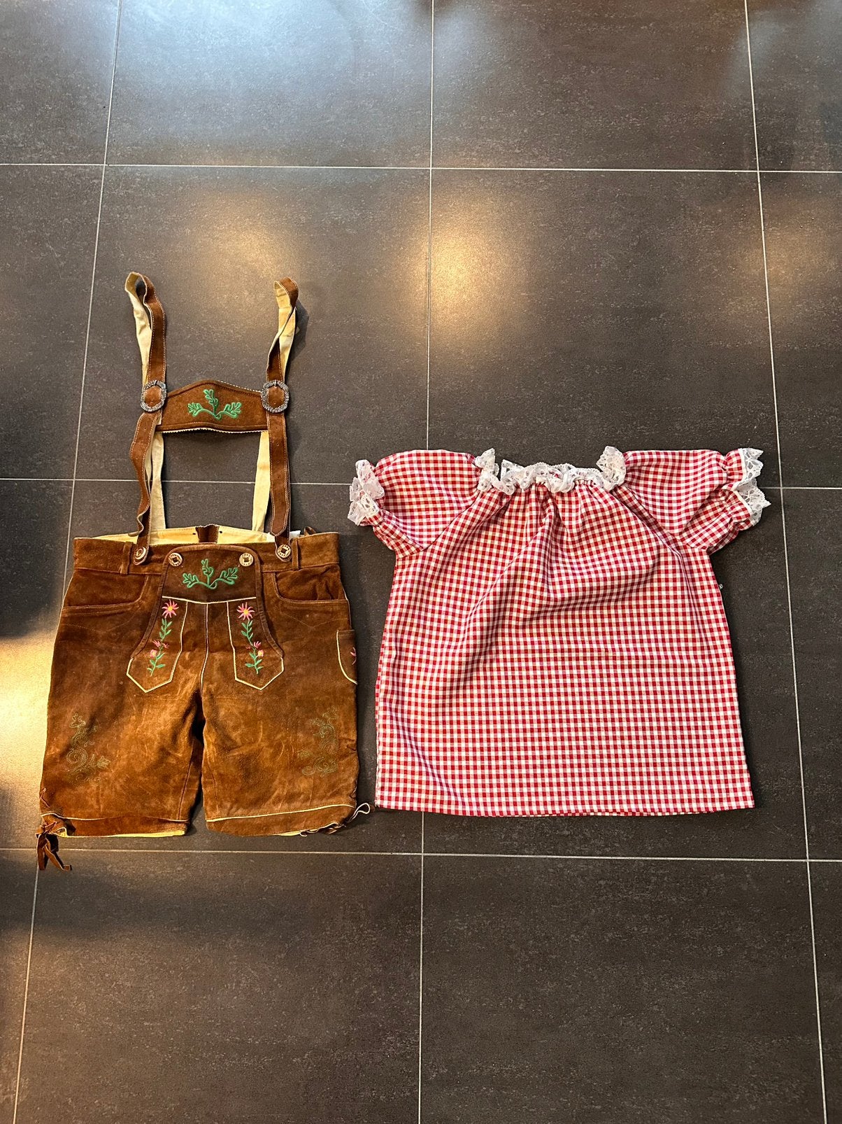 Lederhosen maat 40 en tirolerblouse maat 38 (ZGAN), Maat 38/40 (M), Carnaval, Ophalen of Verzenden, Zo goed als nieuw