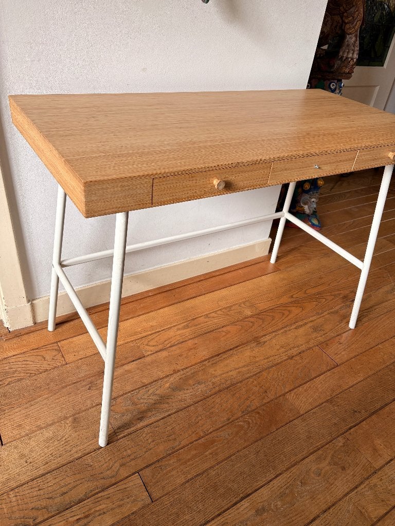 Ikea bureautje, Ophalen, Scandinavisch, Hout, 50 cm