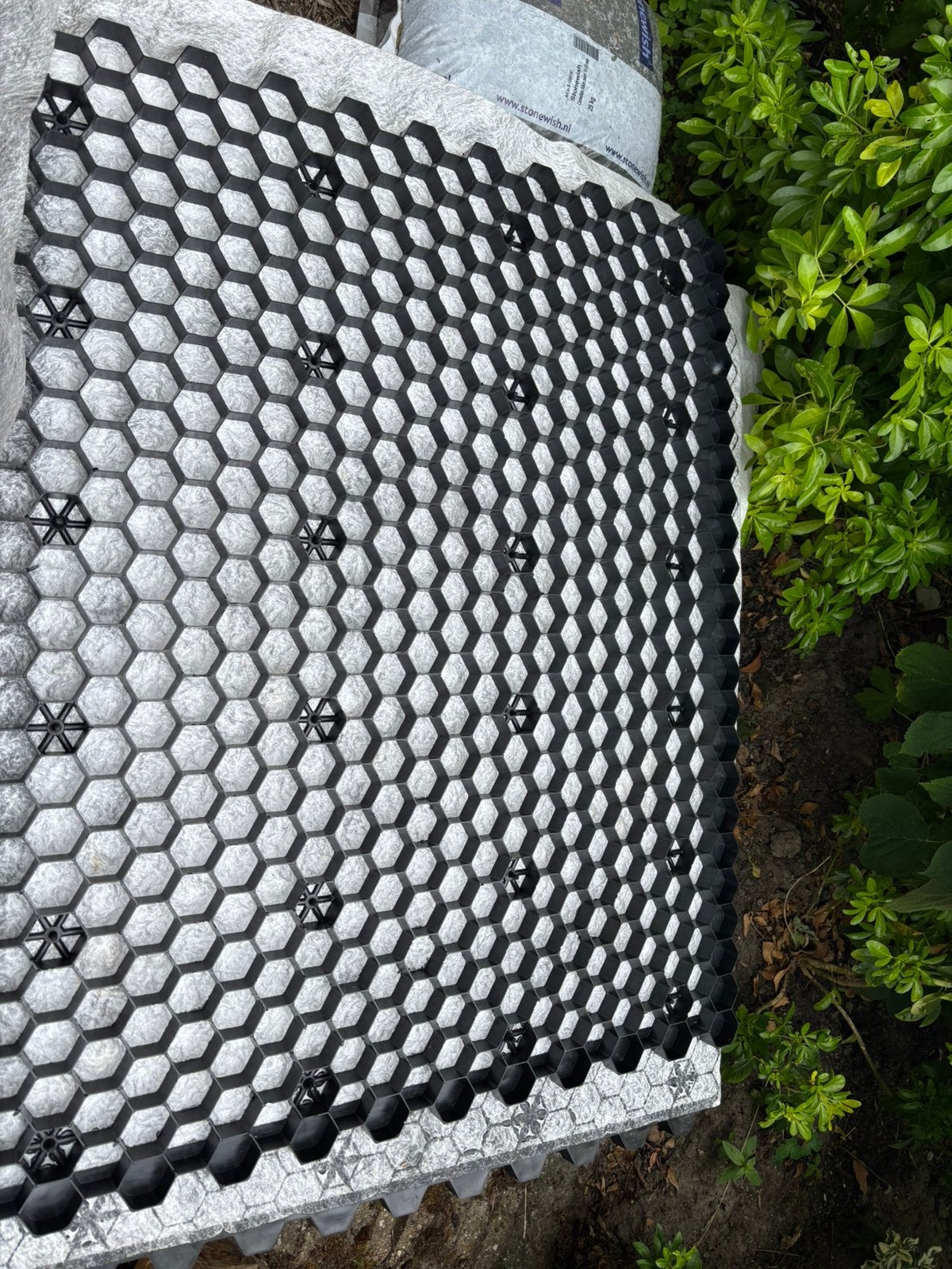 Grindplaten, Tuin en Terras, Ophalen, Zo goed als nieuw