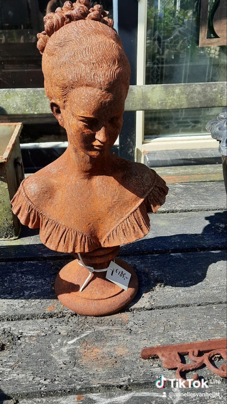 Decoratieve Buste van Vrouw in Roestkleurig Metaal, Tuin en Terras, Ophalen, Nieuw, Metaal