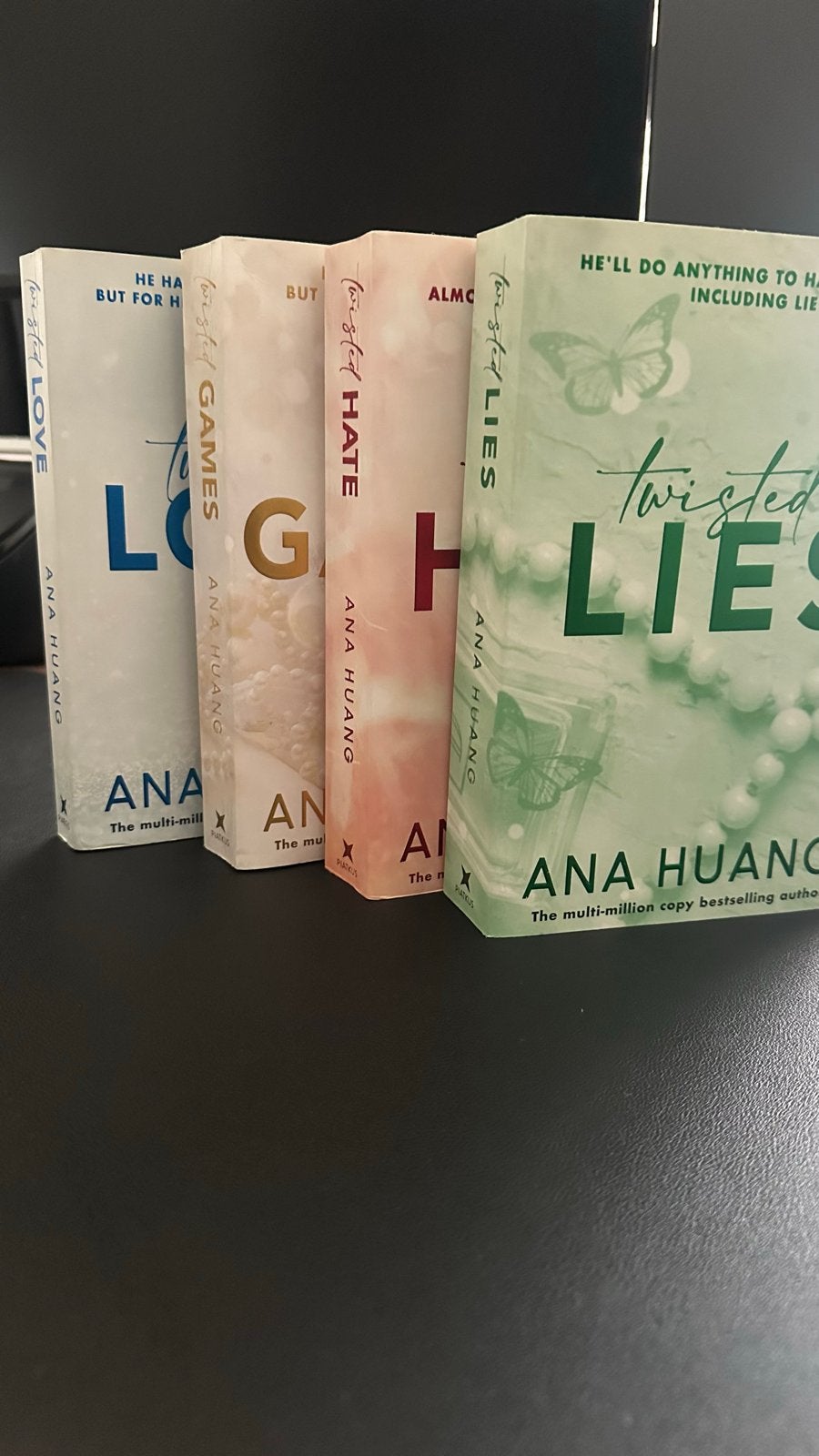 Twisted serie van Ana Huang (Engels), Ophalen of Verzenden, Gelezen