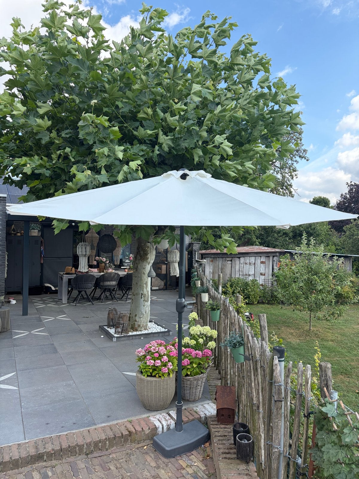 Halve parasol op voet - 240 cm hoog, 280 cm breed, Ophalen, Muurparasol, 2 tot 3 meter, Verstelbaar