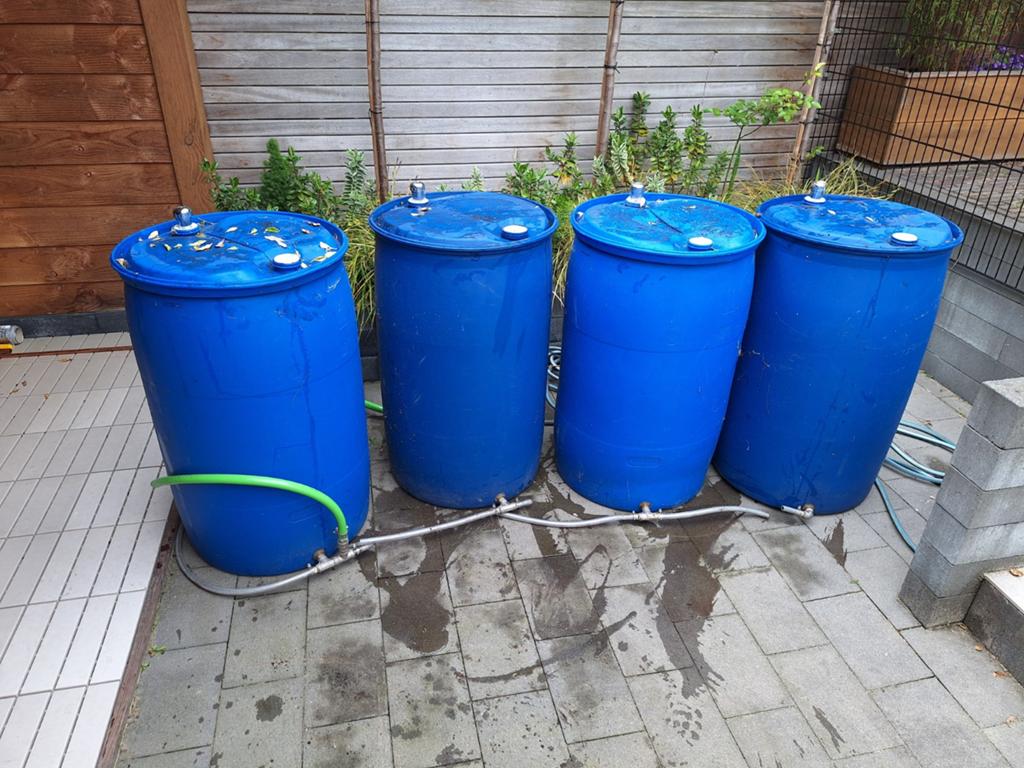 200 liter vaten/regentonnen. 4 stuks, Tuin en Terras, Regentonnen, 150 liter of meer, Ophalen