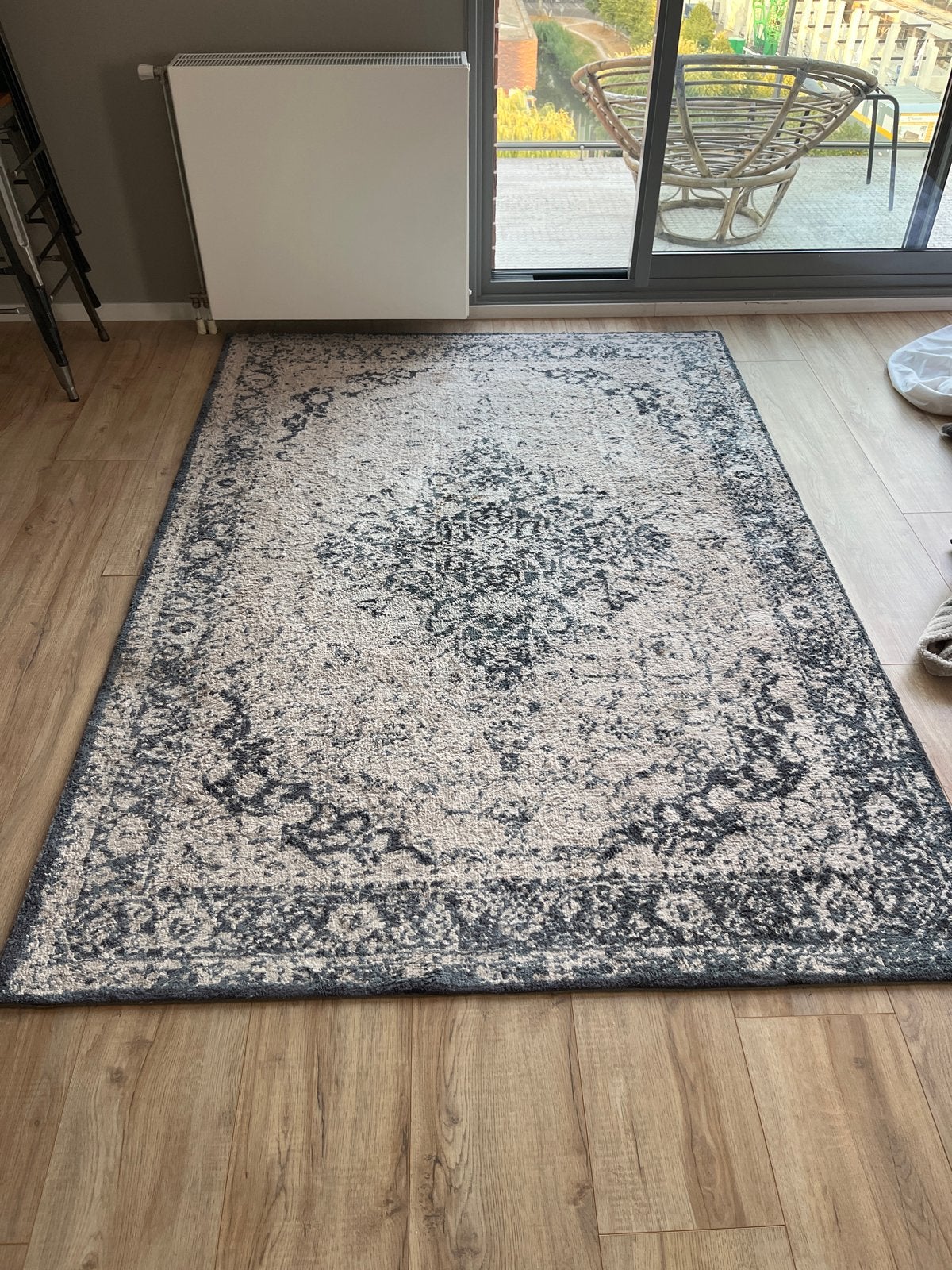 Blauw vloerkleed 160x230cm met klassiek patroon, Ophalen, Gebruikt, Blauw, 150 tot 200 cm