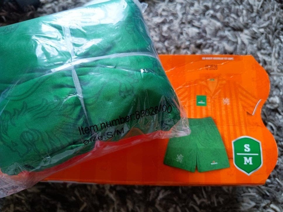 Heineken Pilsjama maat S/M. Nieuw WK gadgets 2026, Ophalen, Nieuw, Kleding, Heineken