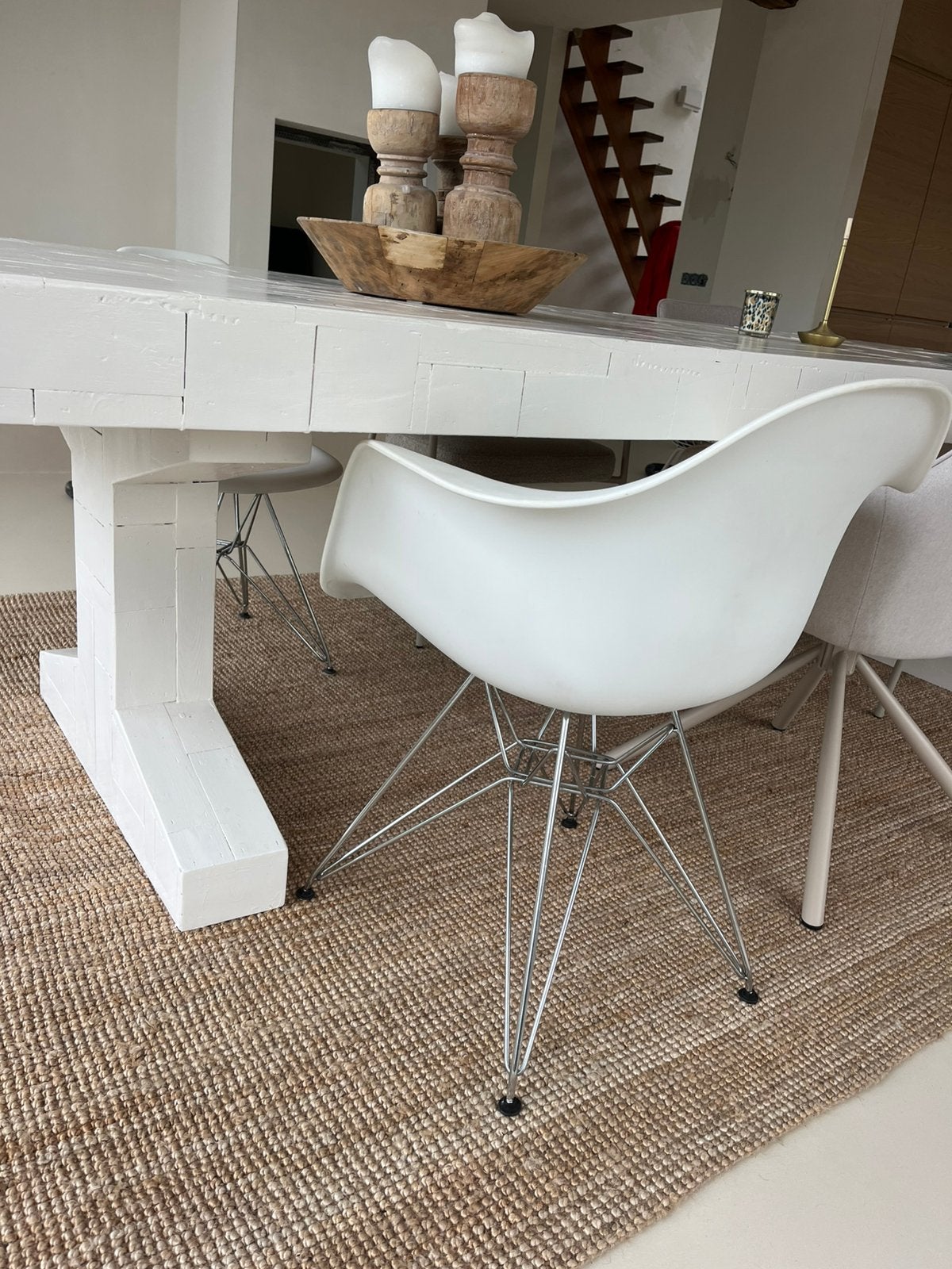 2 prachtige witte eetkamerstoelen (replica Vitra Eames), Ophalen, Zo goed als nieuw, Wit