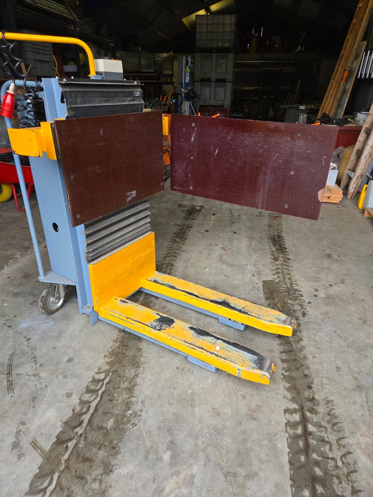 Palletheffer elektrisch, Transportkar, 100 liter of meer, Ophalen of Verzenden, Zo goed als nieuw