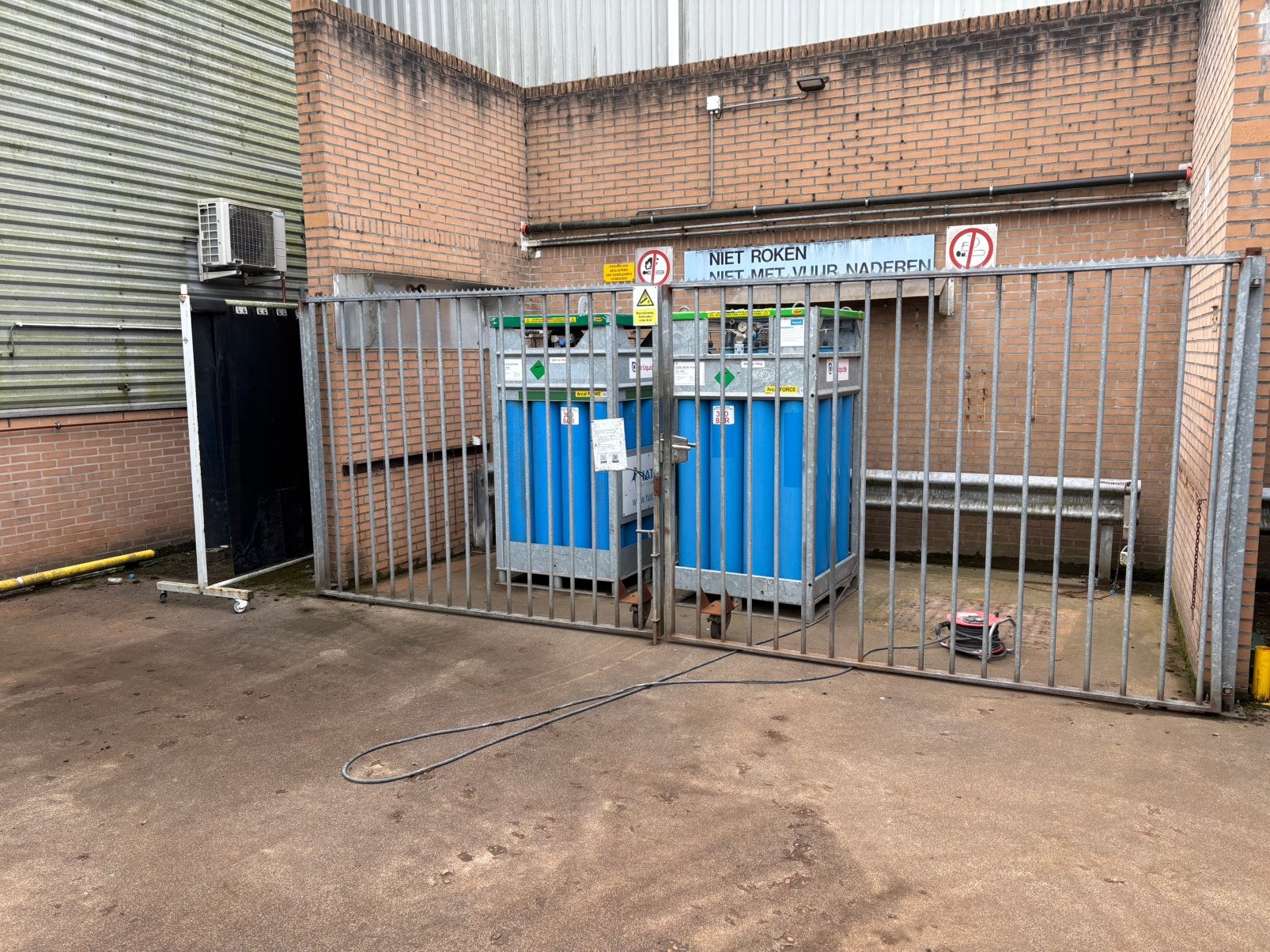 Grote dubbele poort, Tuin en Terras, Ophalen, Gebruikt, IJzer