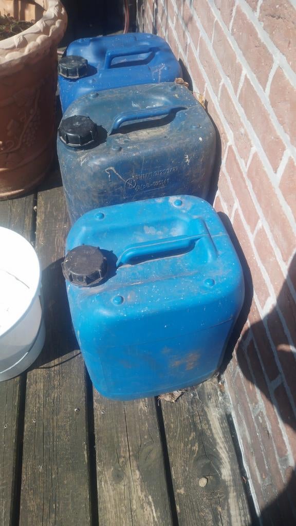 12 Plastic Jerrycans - Schoon en Klaar voor Gebruik, Ophalen