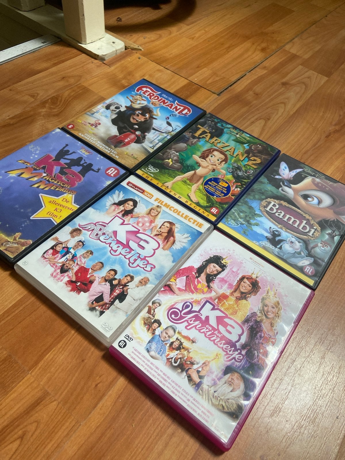 DVD Collectie: K3, Ferdinand, Tarzan 2, Bambi, Ophalen, Gebruikt, Animatie, Verzamelbox