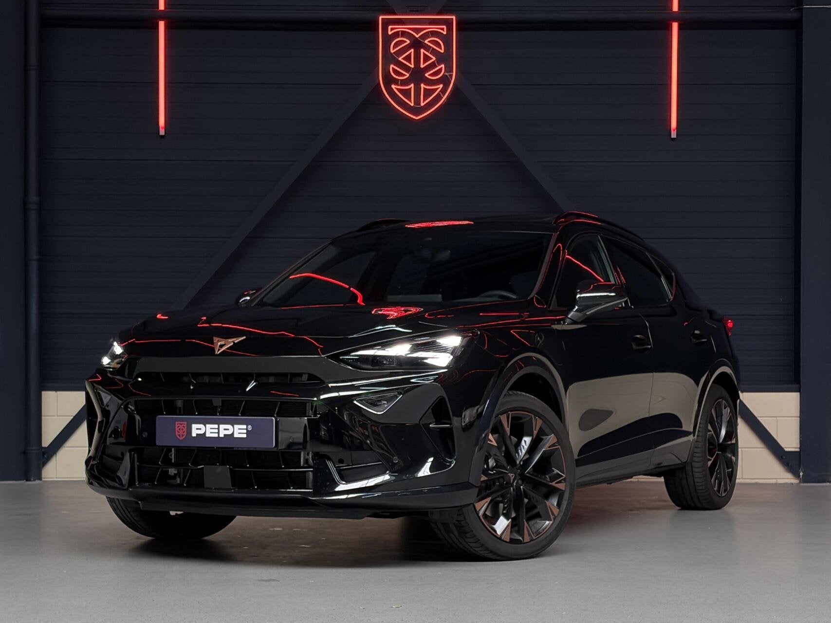 CUPRA Formentor 1.5 TSI e-Hybrid VZ Perf. |PANO|SENNH.|ACC|M, Auto's, 4 cilinders, Formentor, Zwart, Leder