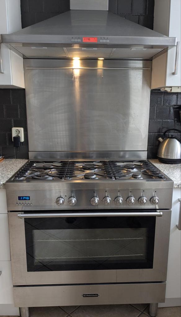 Fornuis met oven en afzuigkap - Roestvrij staal, Ophalen, Gebruikt, Hete lucht, 60 cm of meer