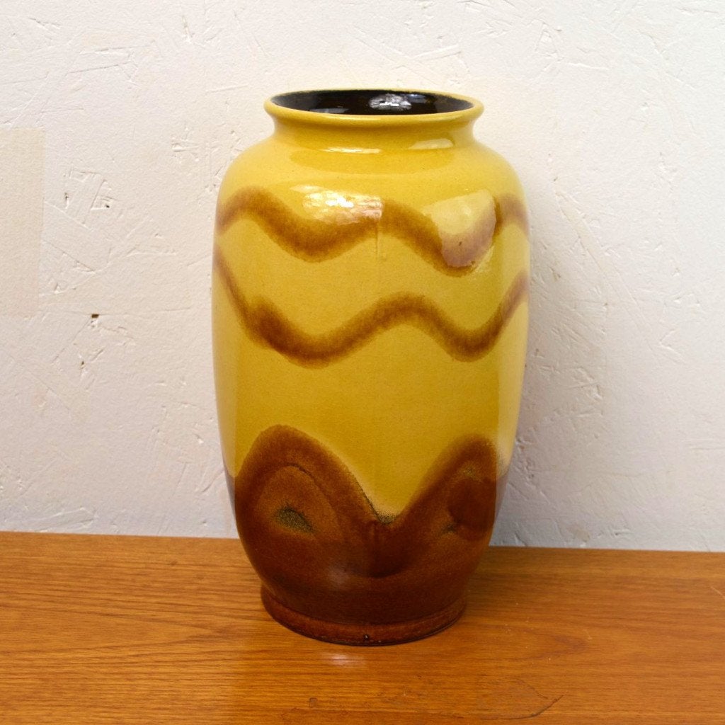 vintage gele vaas, Huis en Inrichting, 26 cm, Geel, Ophalen of Verzenden, Zo goed als nieuw