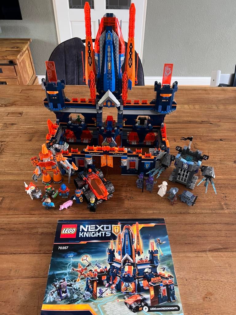 Lego Nexo Knights 70317 & 70357, Ophalen of Verzenden, Gebruikt